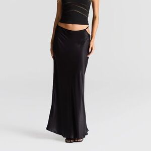 NWT - Sasha Therese black midi skirt - Medium
